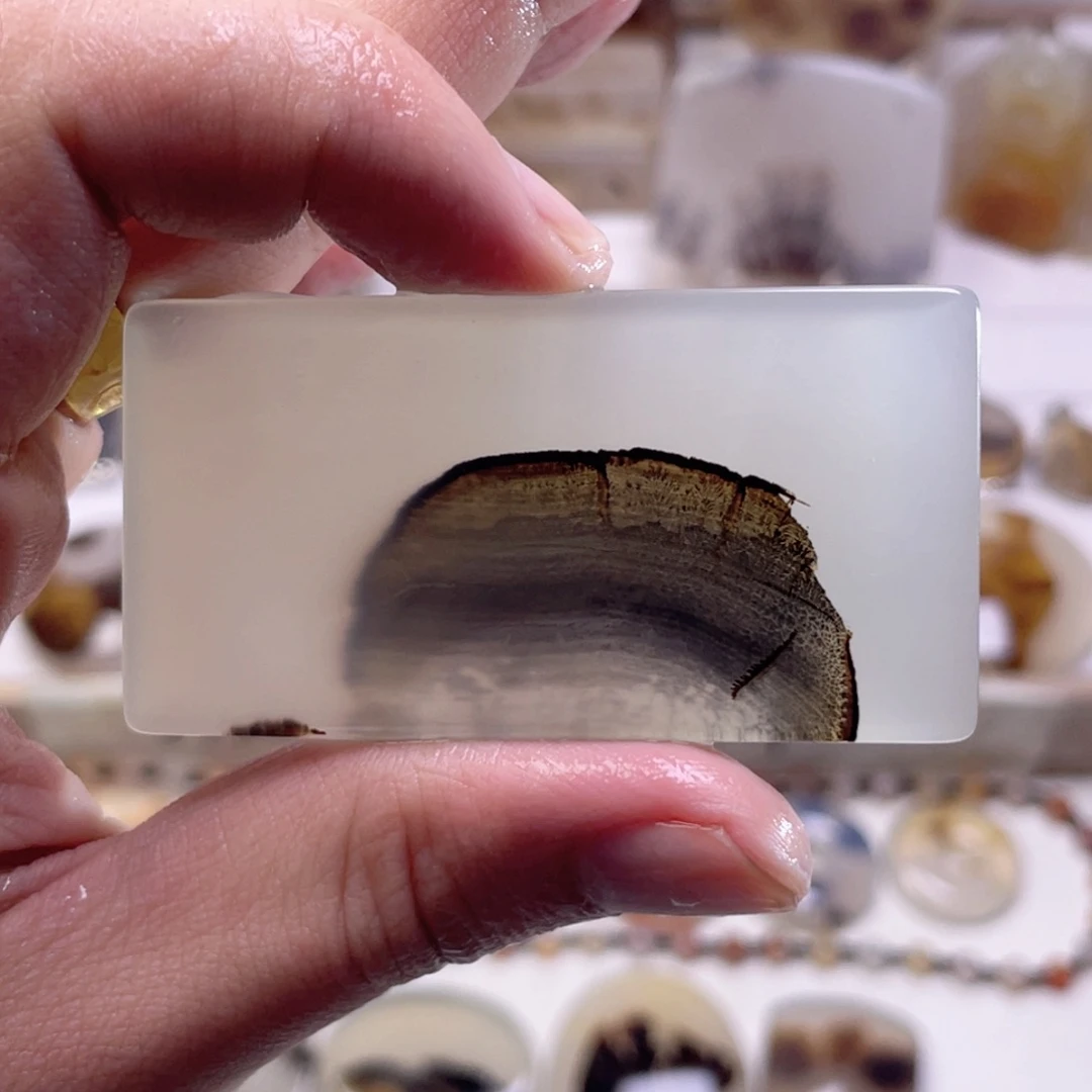 玛瑙/玉髓未镶嵌珠宝奇石