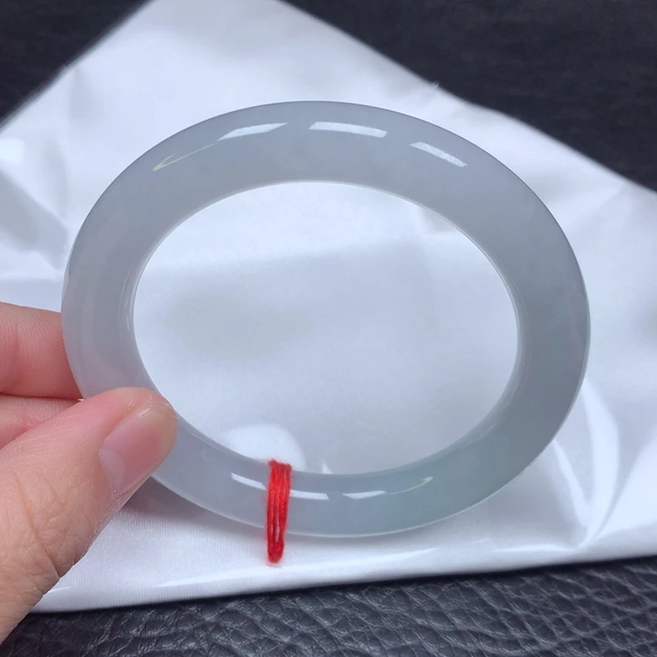 翡翠手镯（圆镯）未镶嵌