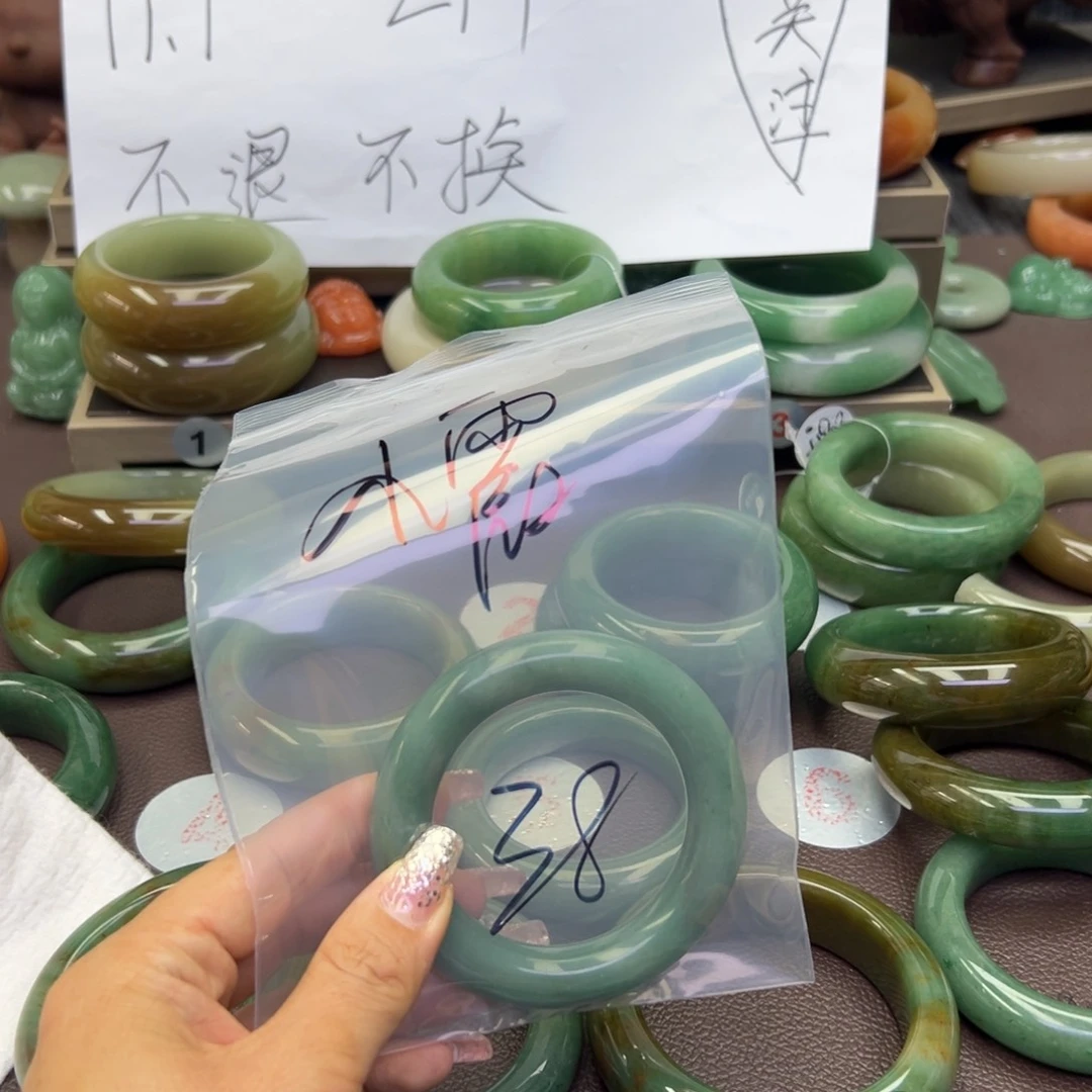 未镶嵌手镯石英岩玉小*