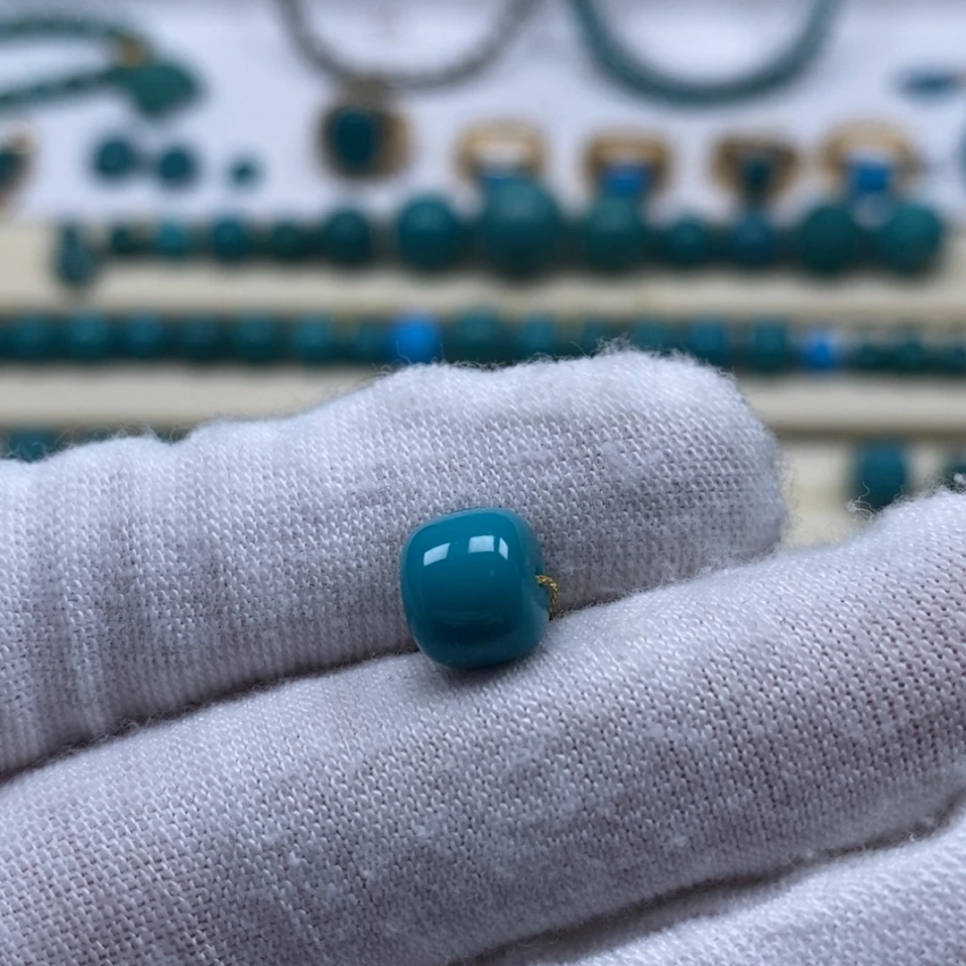 绿松石未镶嵌珠宝奇石8.2mm