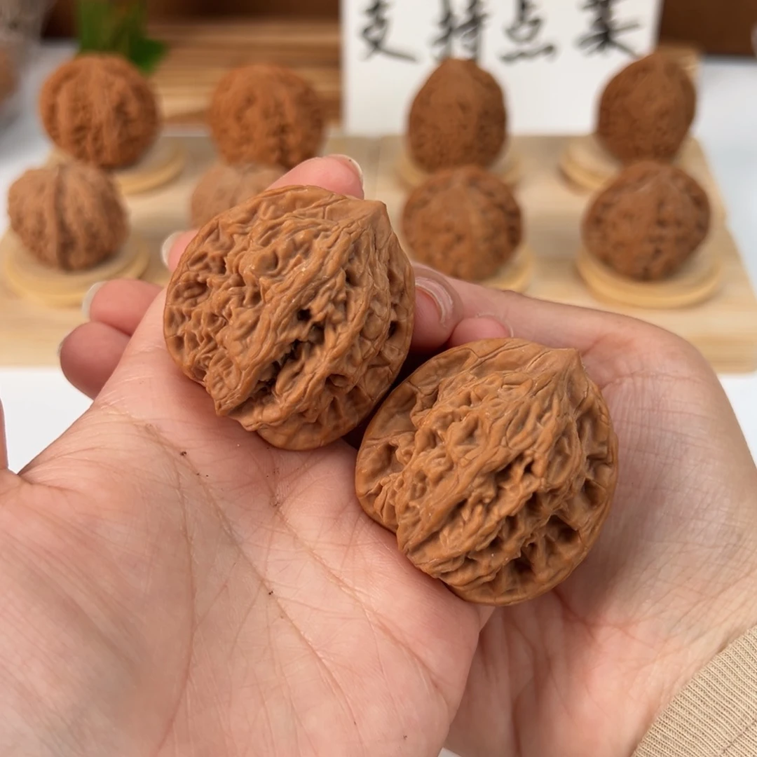 文玩核桃把件虎头全品