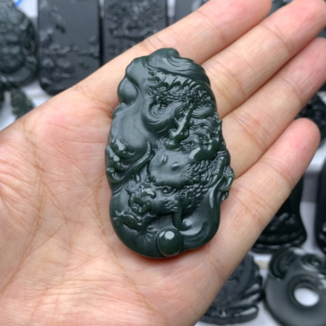 【闪购商品】颈饰未镶嵌和田玉双面雕刻