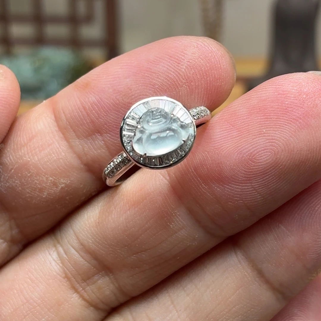 翡翠18K金镶嵌戒指