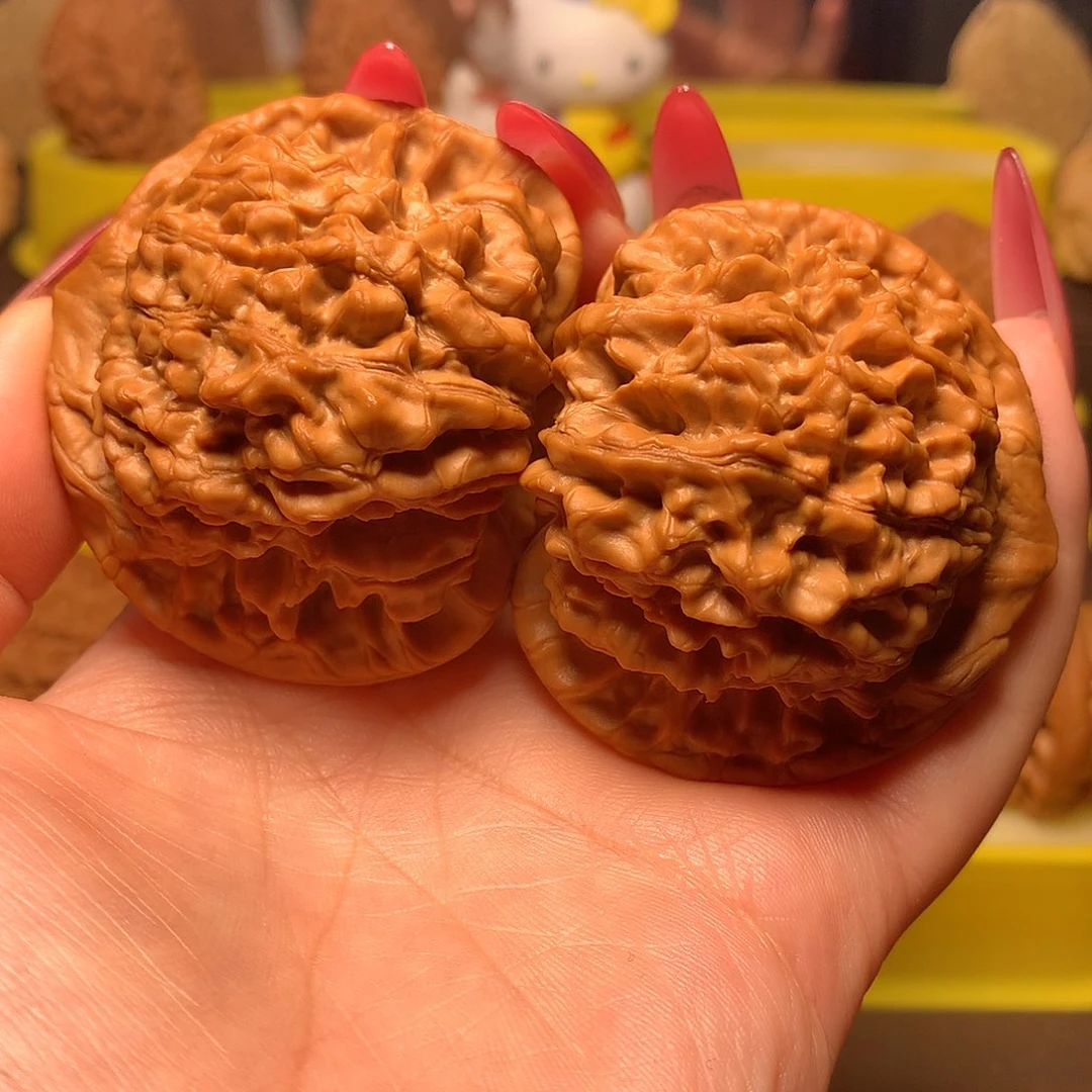 老***哥文玩核桃吊坠全品大官帽53