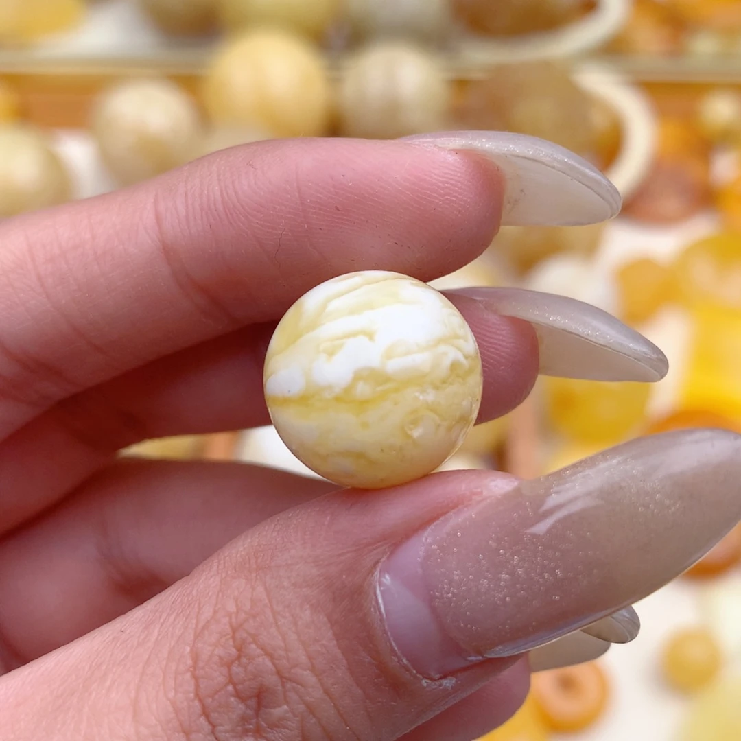 琥珀未镶嵌珠宝奇石16.3