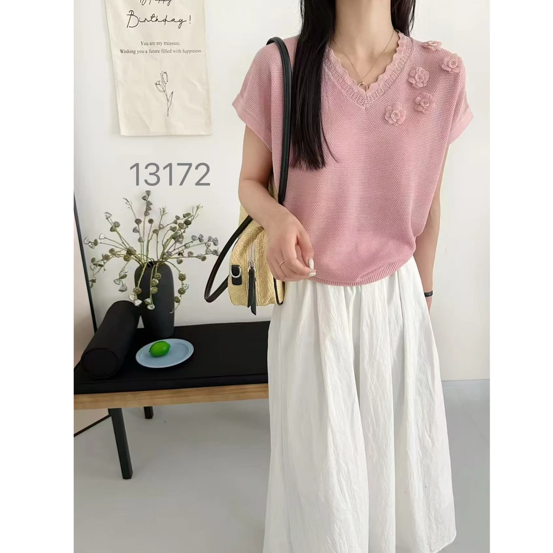 13172（部分无水洗唛，介意慎拍）WANGDAN新款鸡心领立体花朵短袖