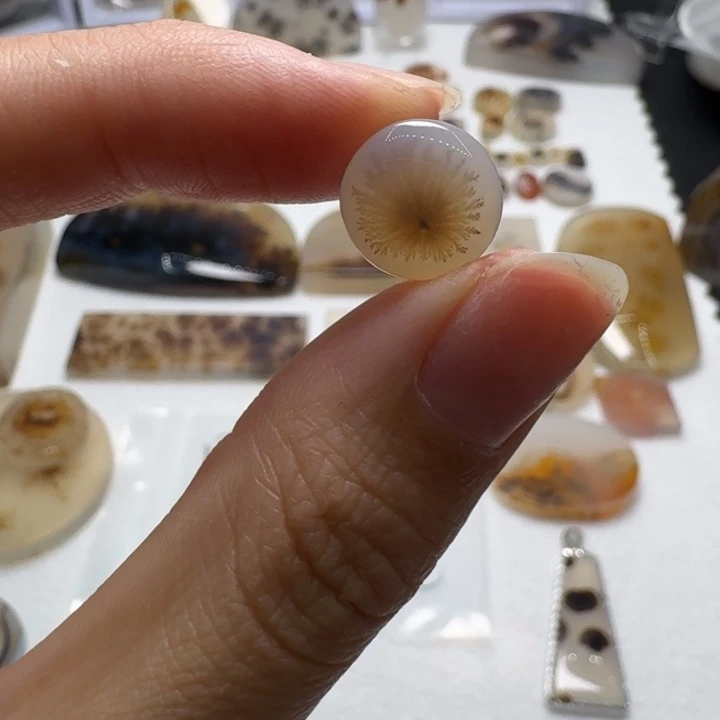 玛瑙/玉髓未镶嵌摆件