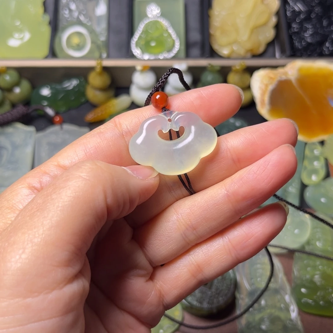 蛇纹石玉未镶嵌吊坠(不含链)