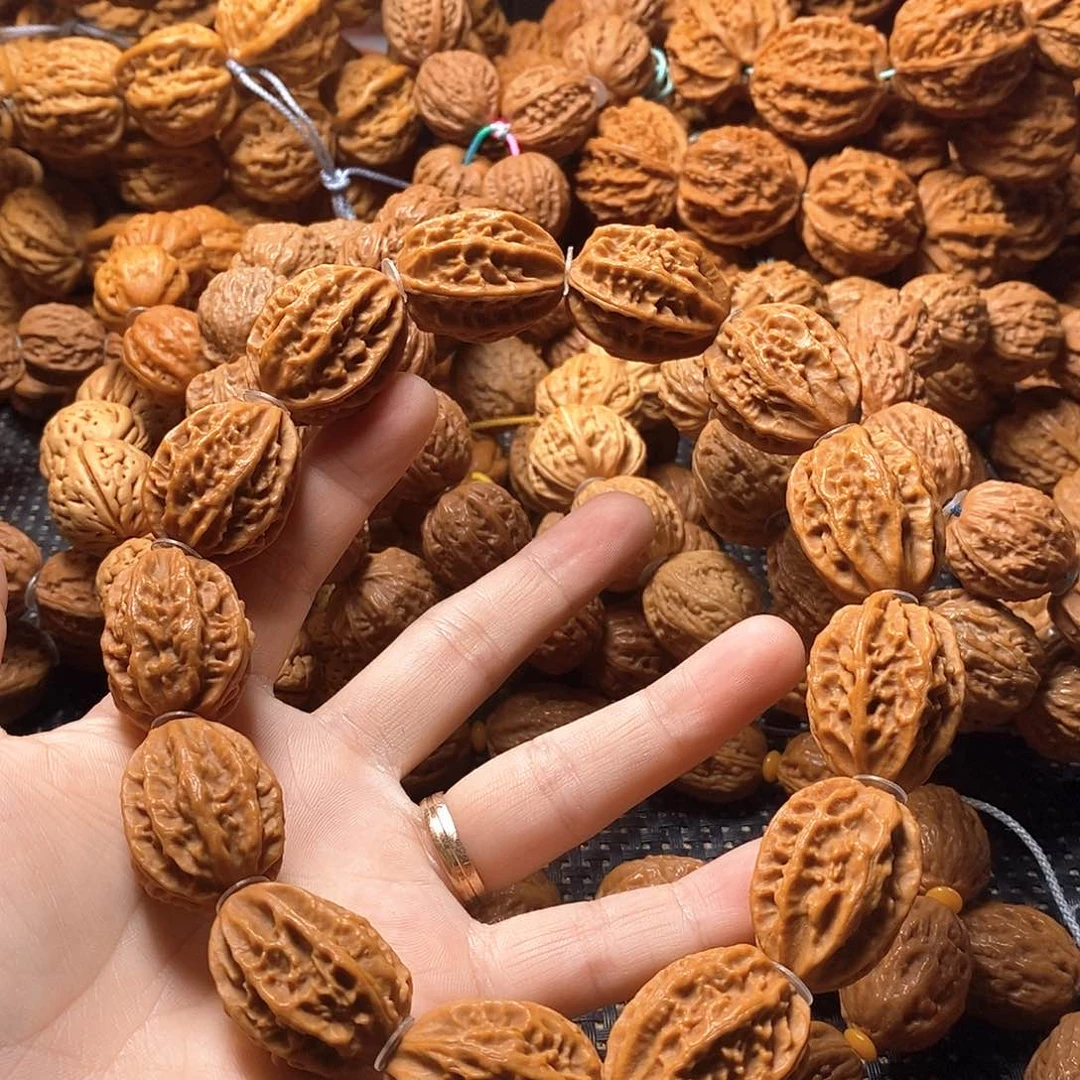 文玩核桃吊坠珊瑚纹