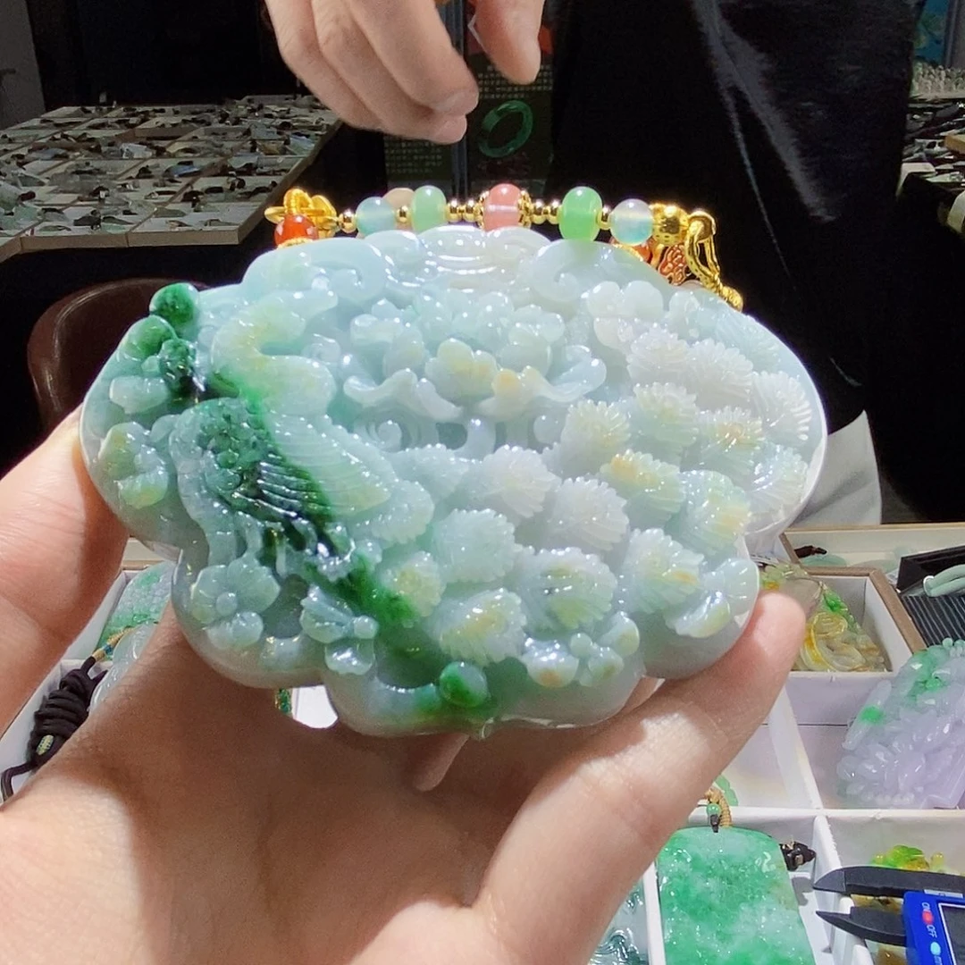 颈饰未镶嵌翡翠翡翠