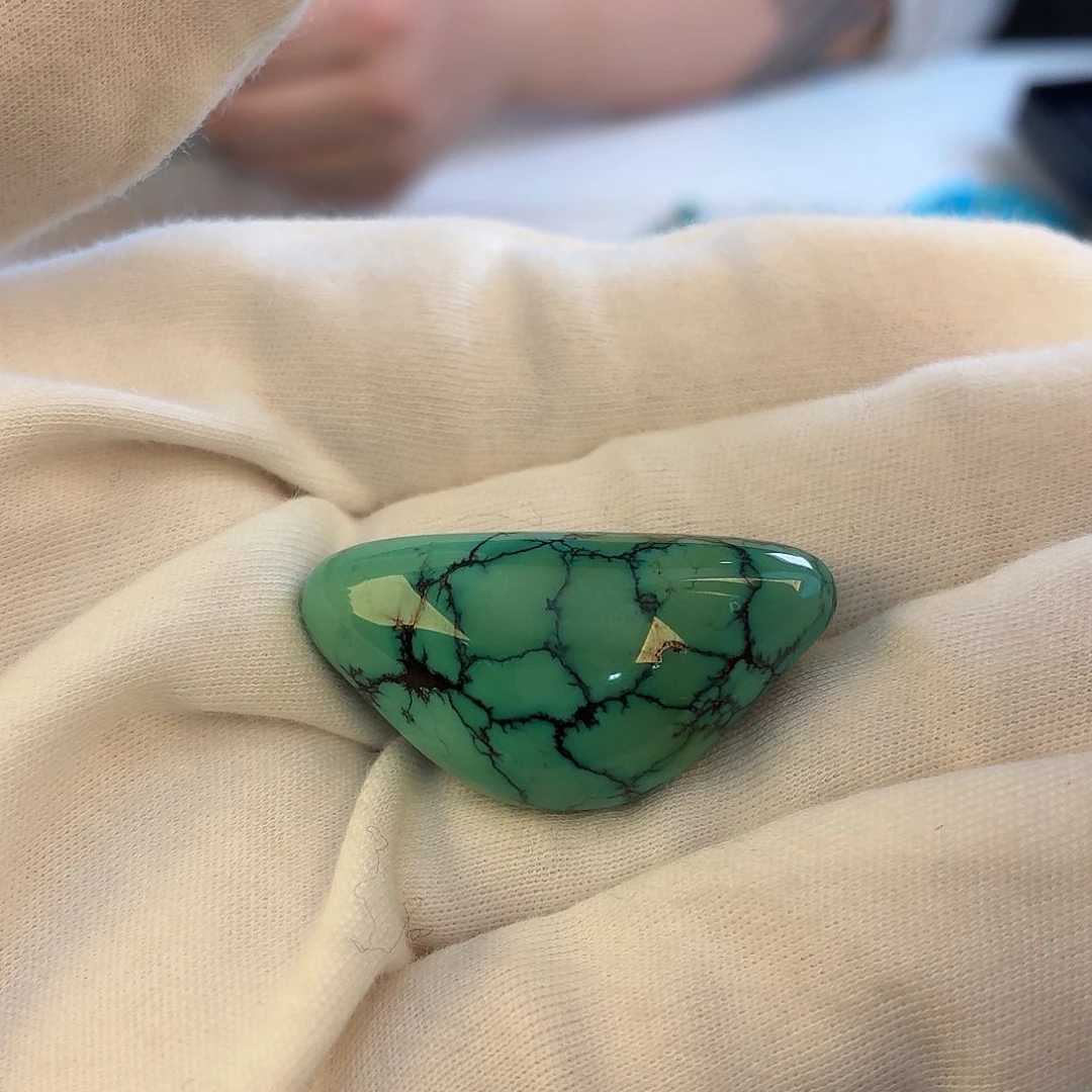 绿松石未镶嵌把件