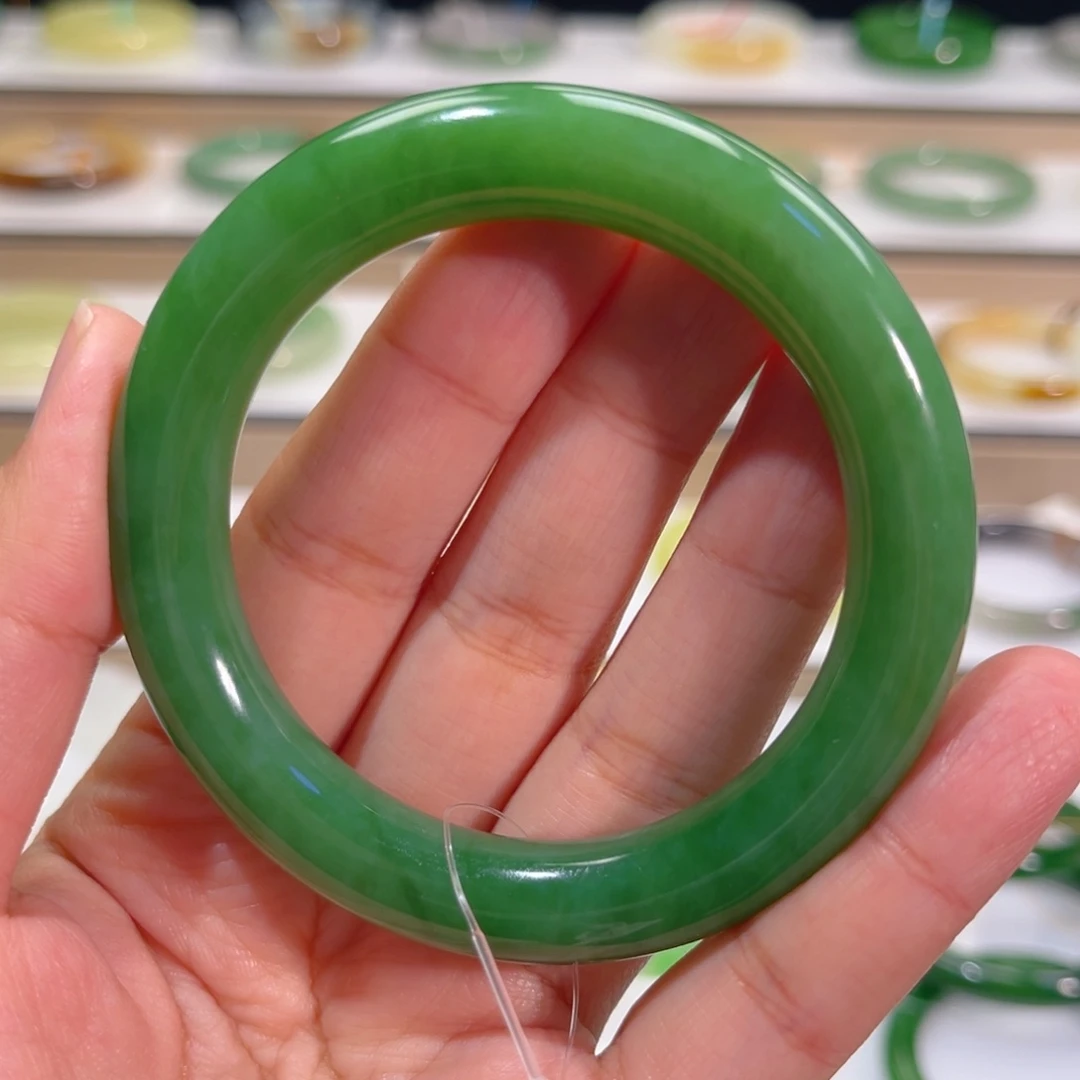 和田玉未镶嵌手镯阳绿碧玉圆条 强推 色阳