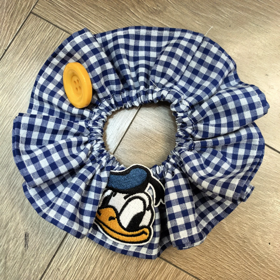 B493蓝色格子唐老鸭纽扣肠圈