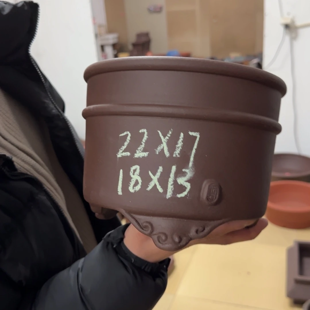 紫砂花盆呜呜呜呜