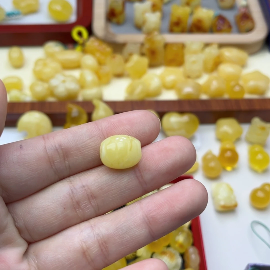 【闪购商品】蜜蜡裸石未镶嵌多***游配饰