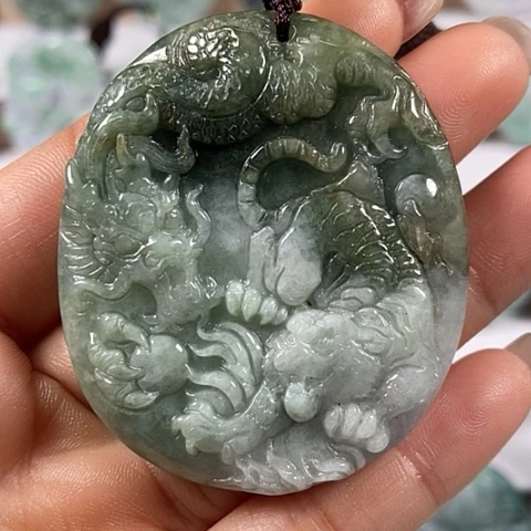 翡翠颈饰未镶嵌下山虎有瑕疵福利