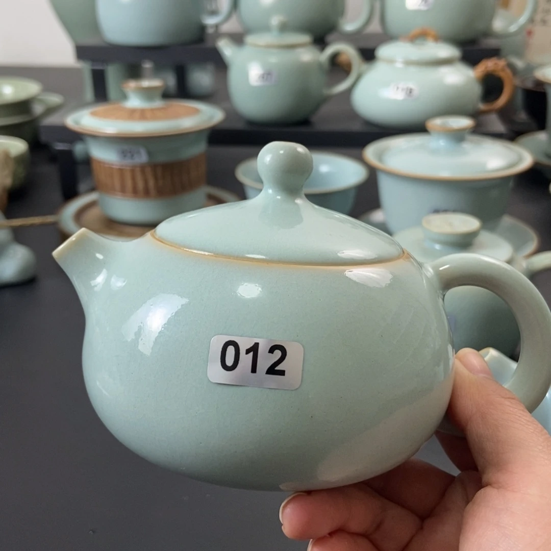 愚***公天青釉水西施微瑕