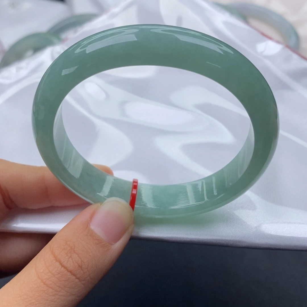 翡翠未镶嵌手镯（贵妃镯）57贵妃