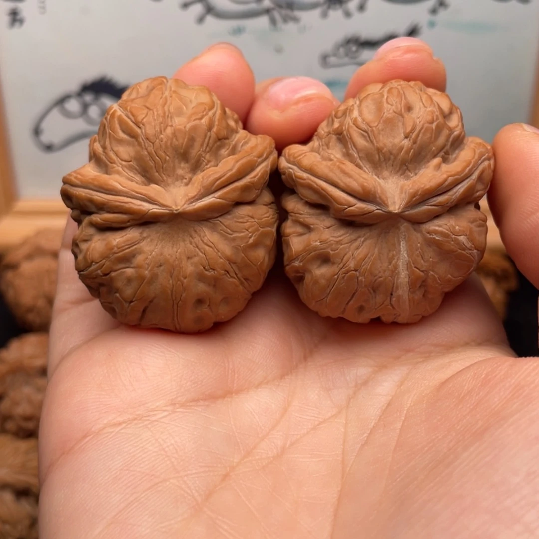 【闪购商品】文玩核桃把件小*北全品元宝异形