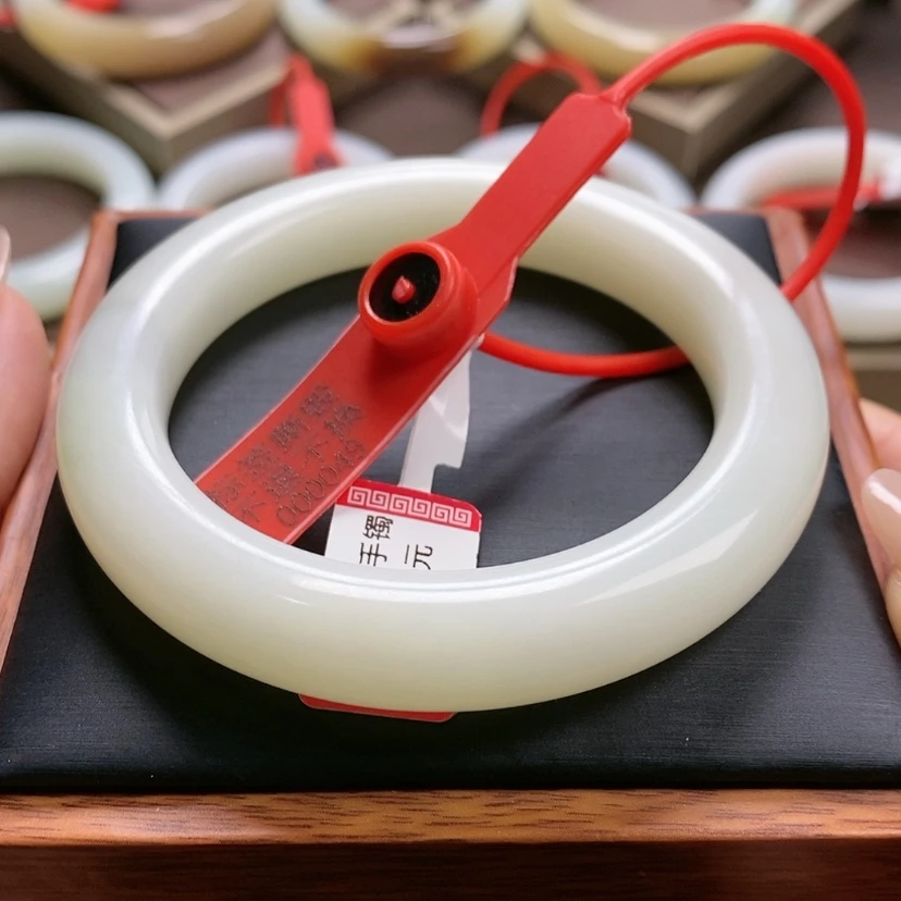 【闪购商品】和田玉手镯未镶嵌