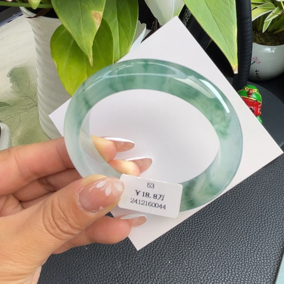 翡翠未镶嵌手镯正冰起胶飘绿花53正圈