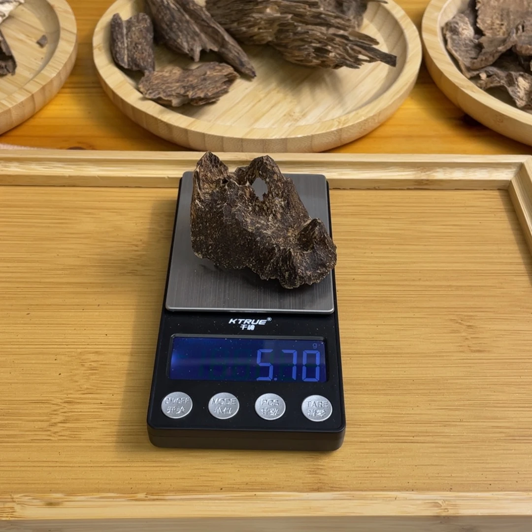 沉香碎屑沉香海南壳子料5.7克