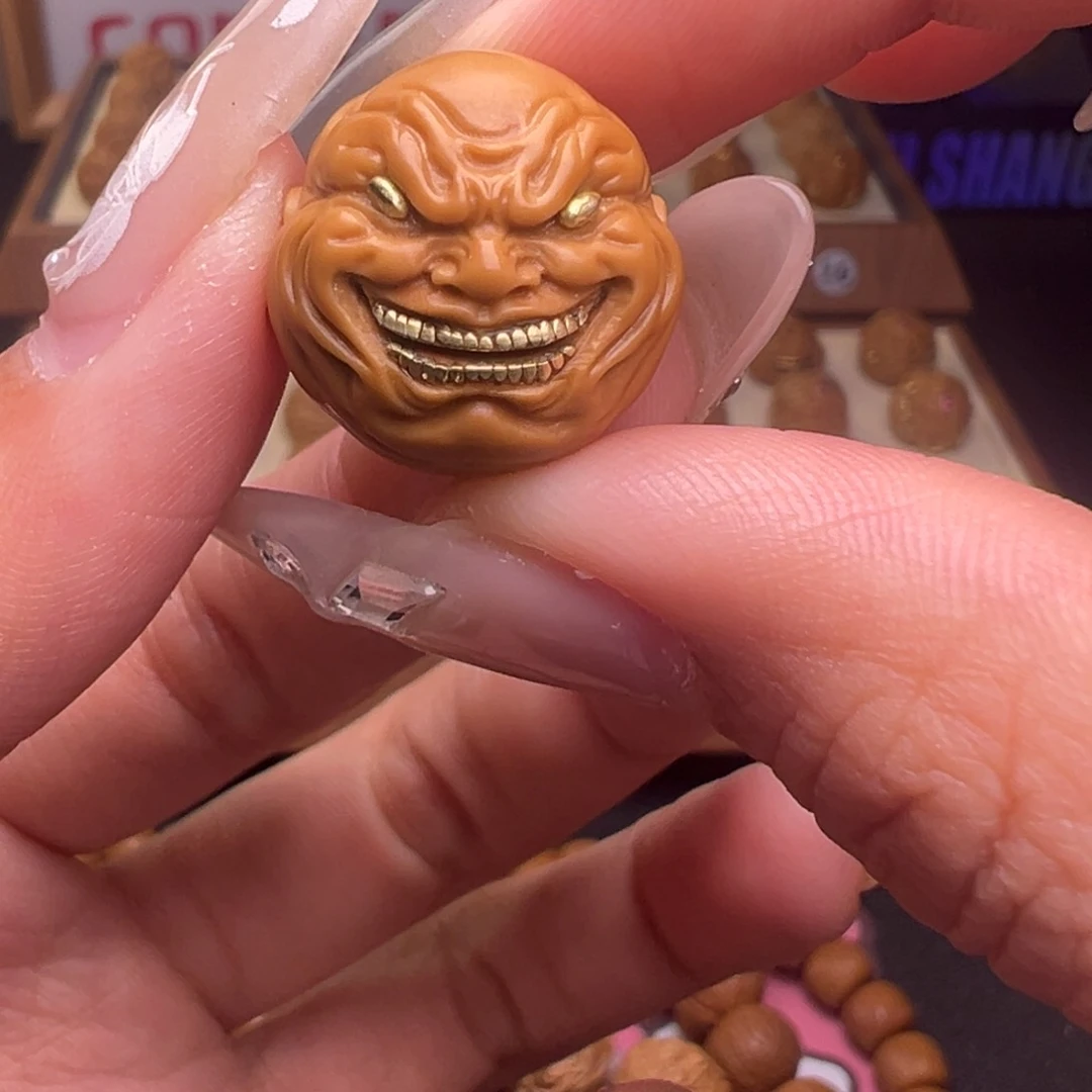 文玩核桃把件镶嵌款坏笑18左右尺寸全品有正常封口线