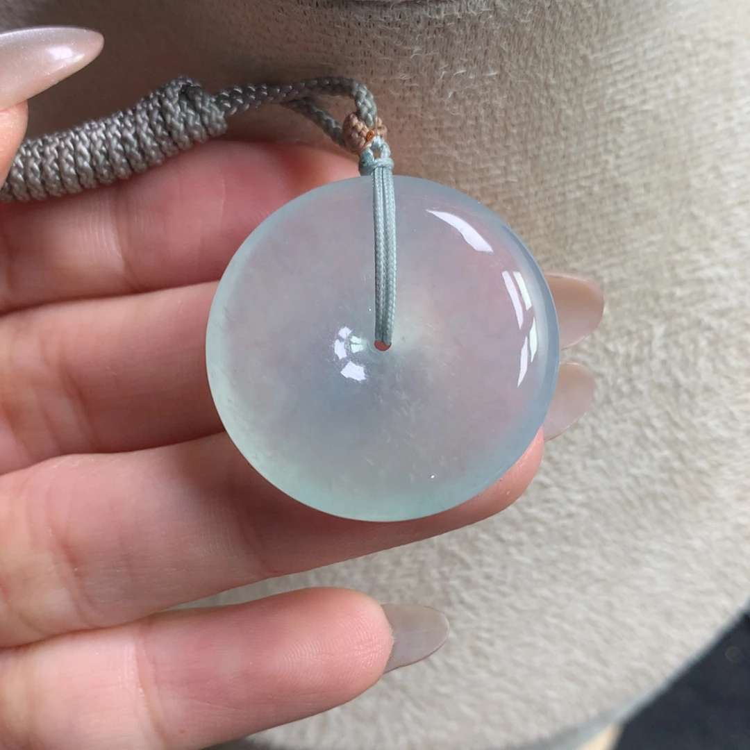 翡翠颈饰未镶嵌扣子