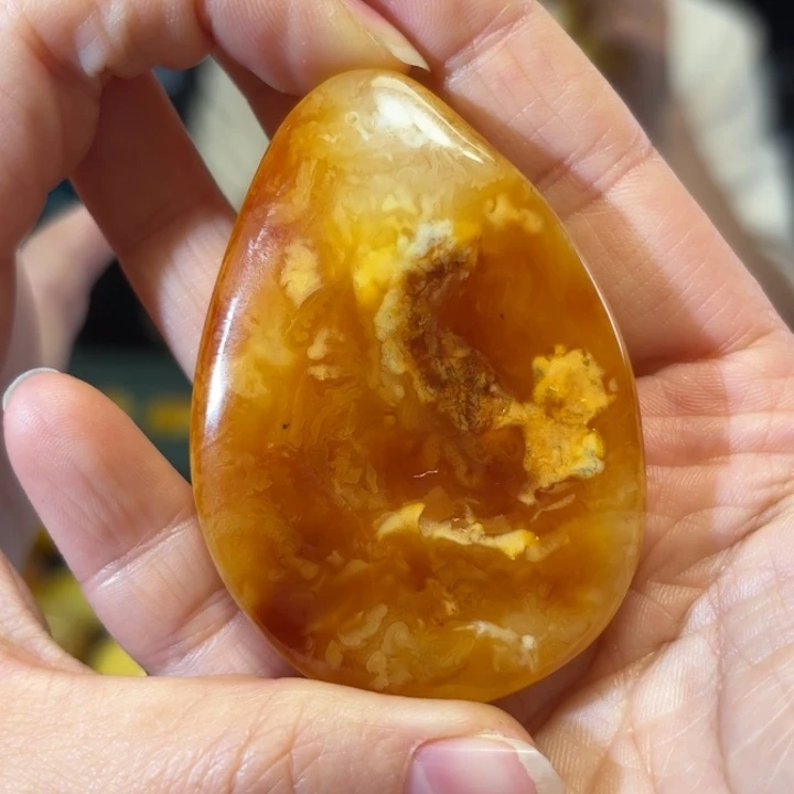 蜜蜡未镶嵌颈饰蜜蜡