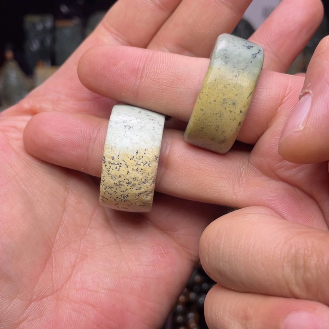 岫岩河磨玉（透闪石质玉）未镶嵌颈饰22.6自选一个