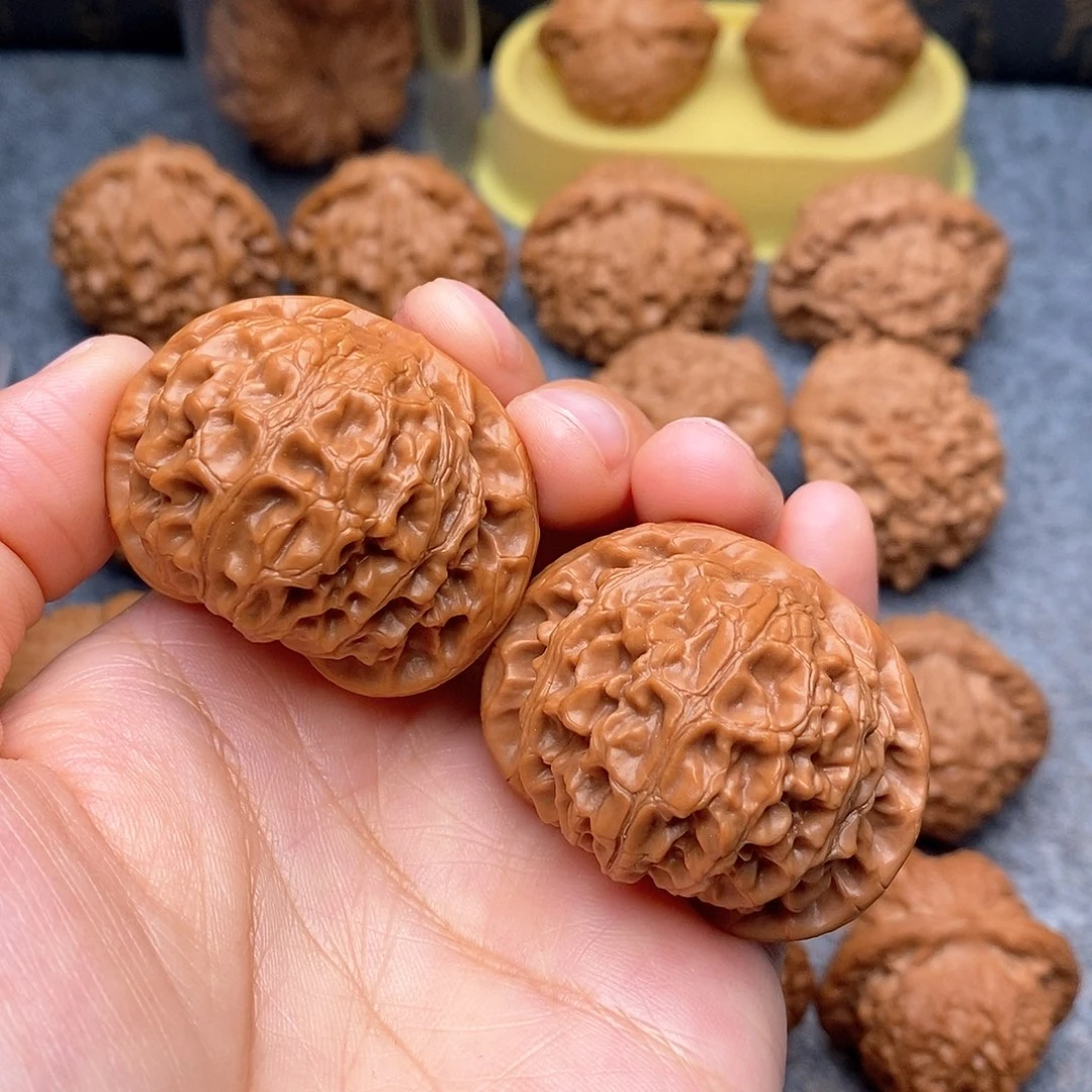 文玩核桃把件肉球宫灯42加红皮