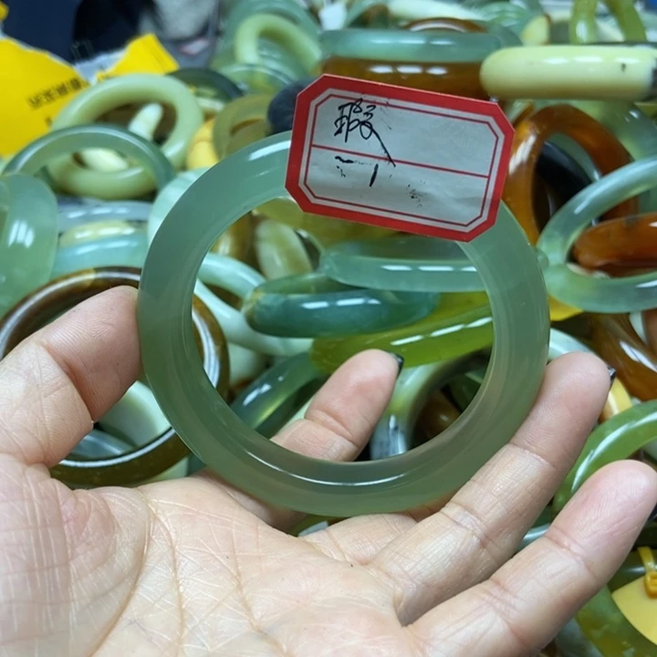 小***！未镶嵌蛇纹石玉手镯