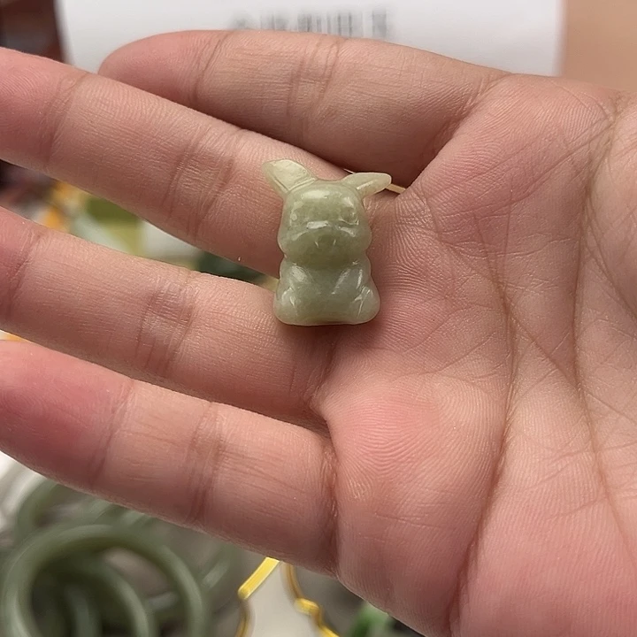 颈饰未镶嵌和田玉皮卡丘吊坠