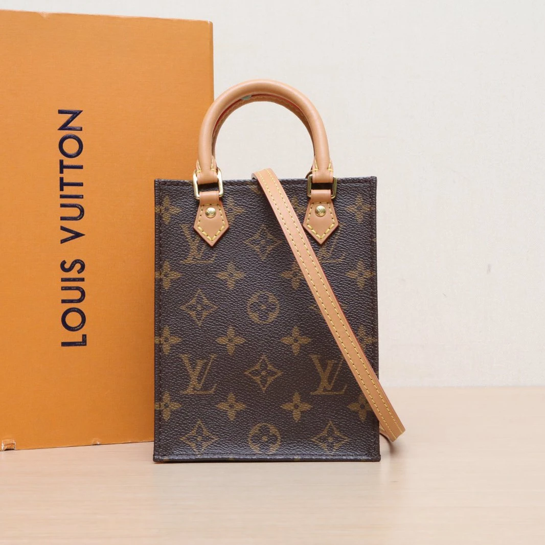 99新 LouisVuitton/路易威登 【念念】PETIT SAC PLAT 琴谱包