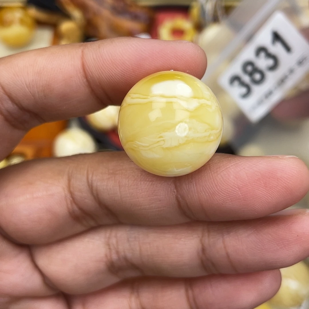 蜜蜡未镶嵌珠宝奇石水线22
