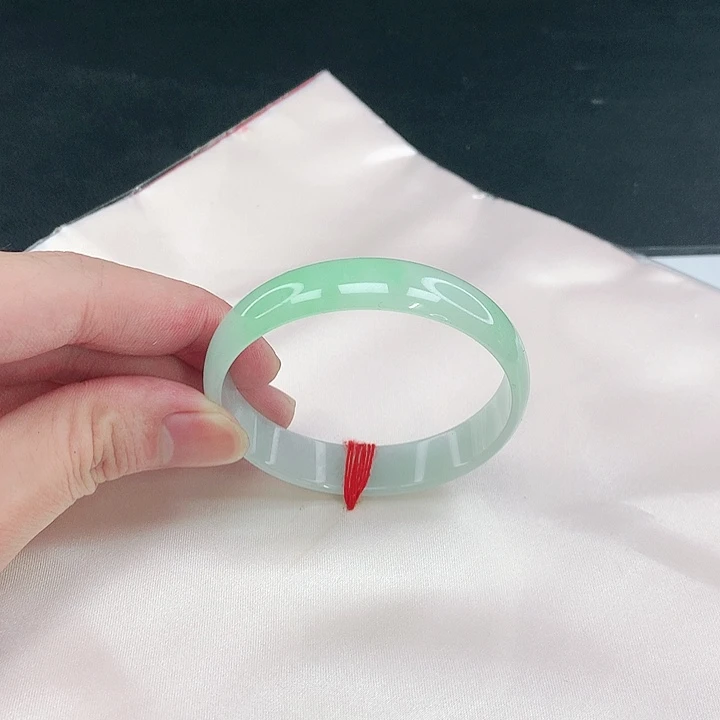 翡翠未镶嵌手镯圈53。12034