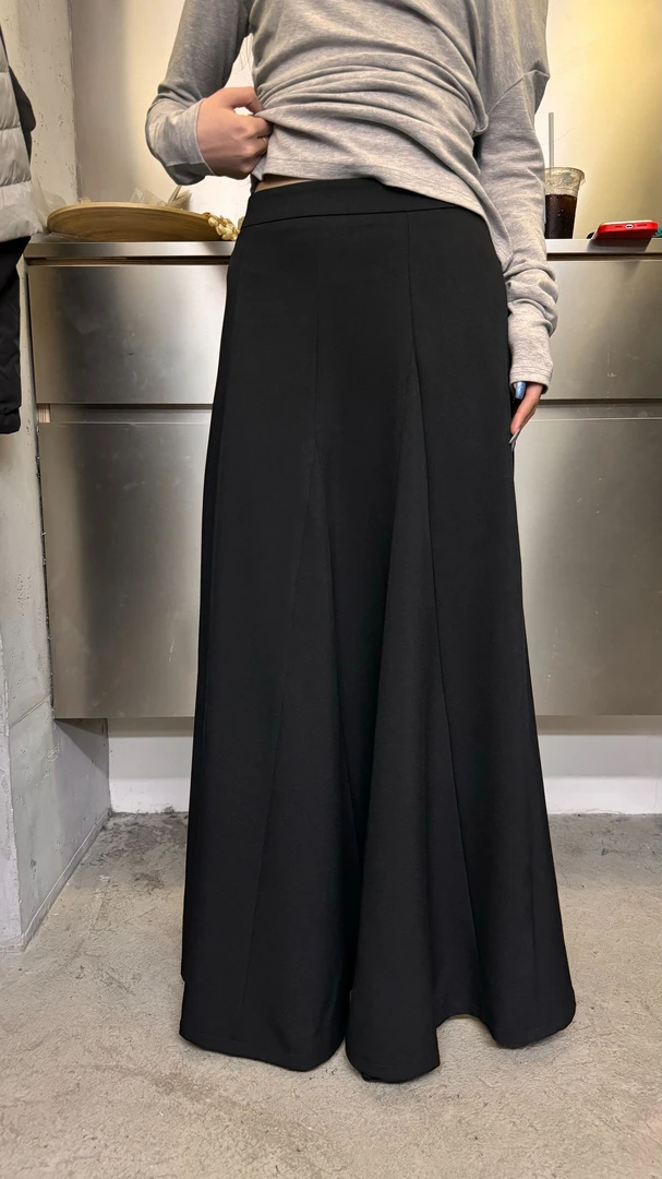 about ins（88079#新）垂感百搭气质舒适半身裙（裙长95 腰围64）