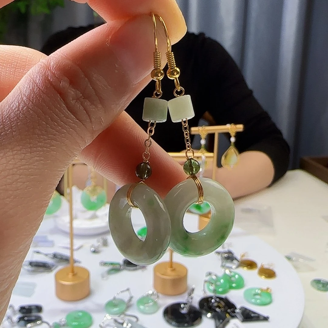 翡翠耳饰未镶嵌天然缅甸