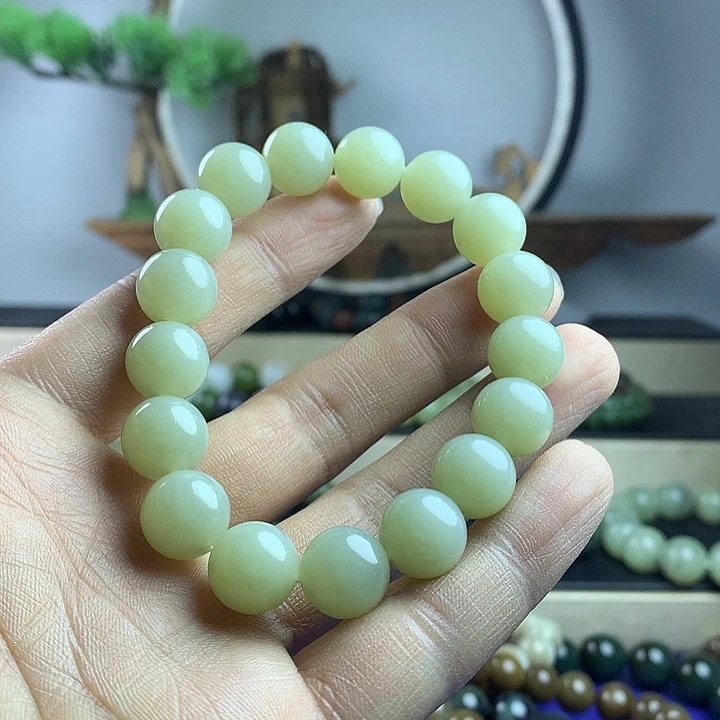 和田玉未镶嵌手串