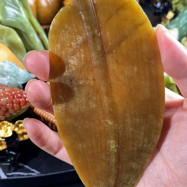 蛇纹石玉未镶嵌珠宝奇石