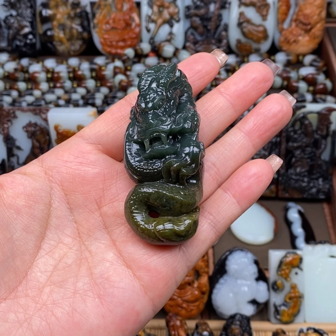 颈饰未镶嵌和田玉