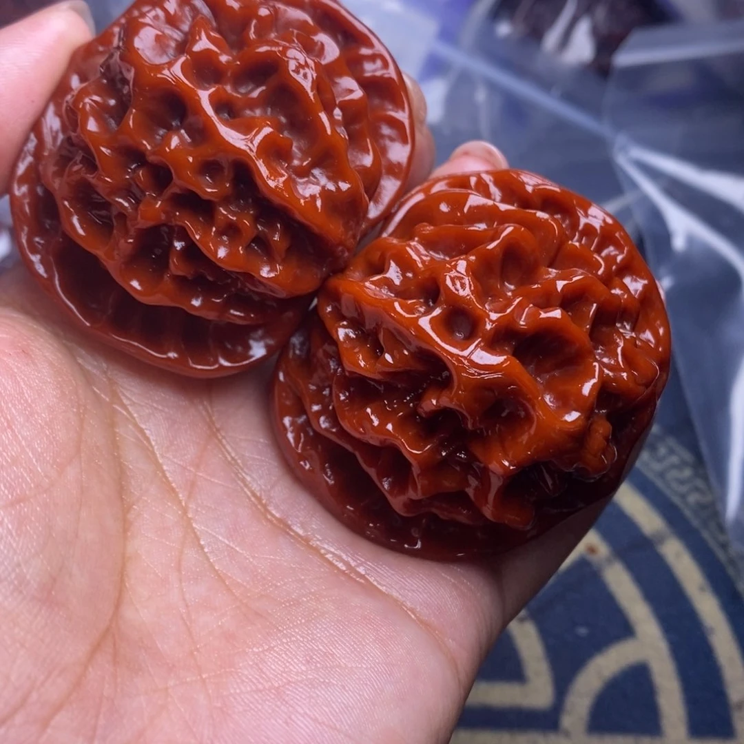 文玩核桃吊坠帝王 53