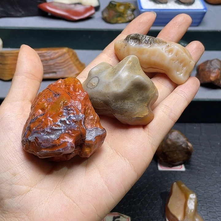 浪***主有机玻璃阿拉善戈壁石