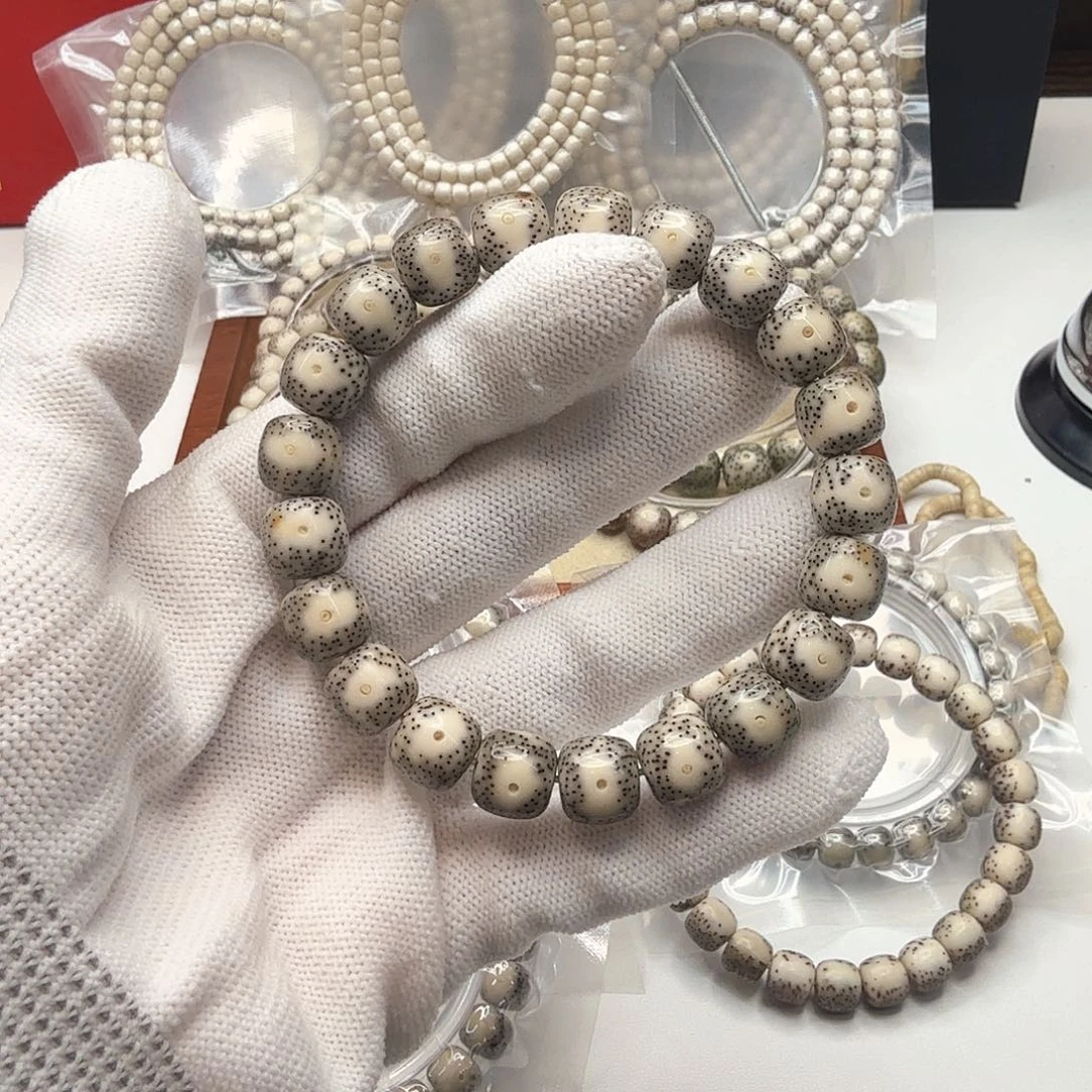 星月菩提吊坠2青瓷大眼睛11左右