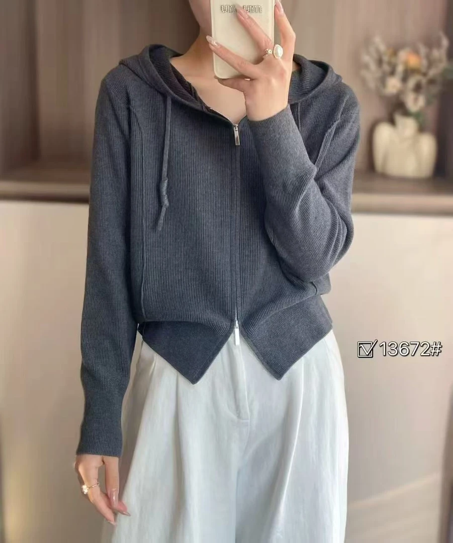 欧洲站乌衣轩时尚高级带帽针织开衫女