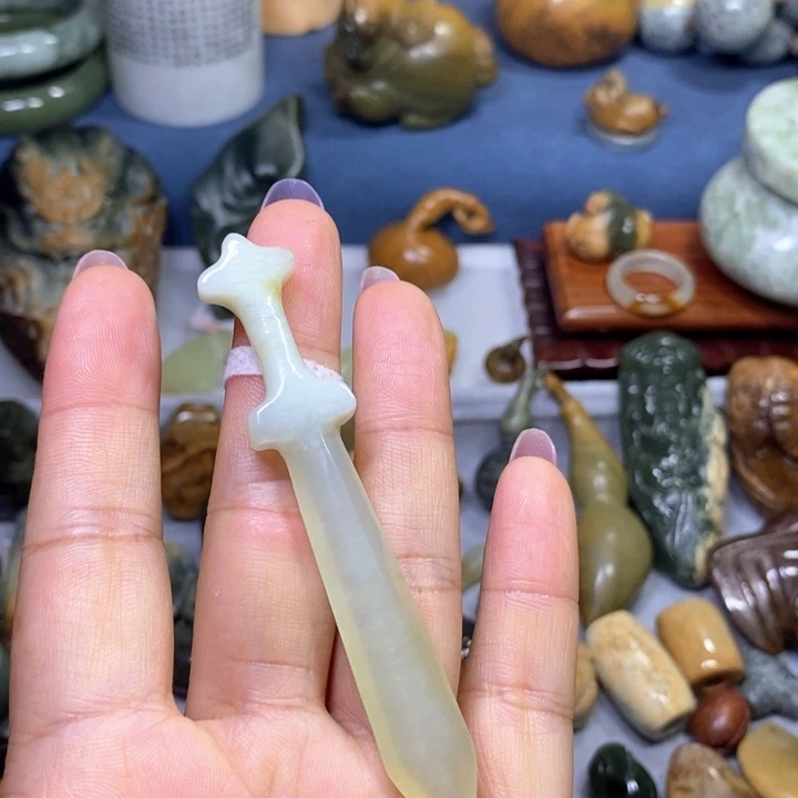 蛇纹石玉未镶嵌岫玉