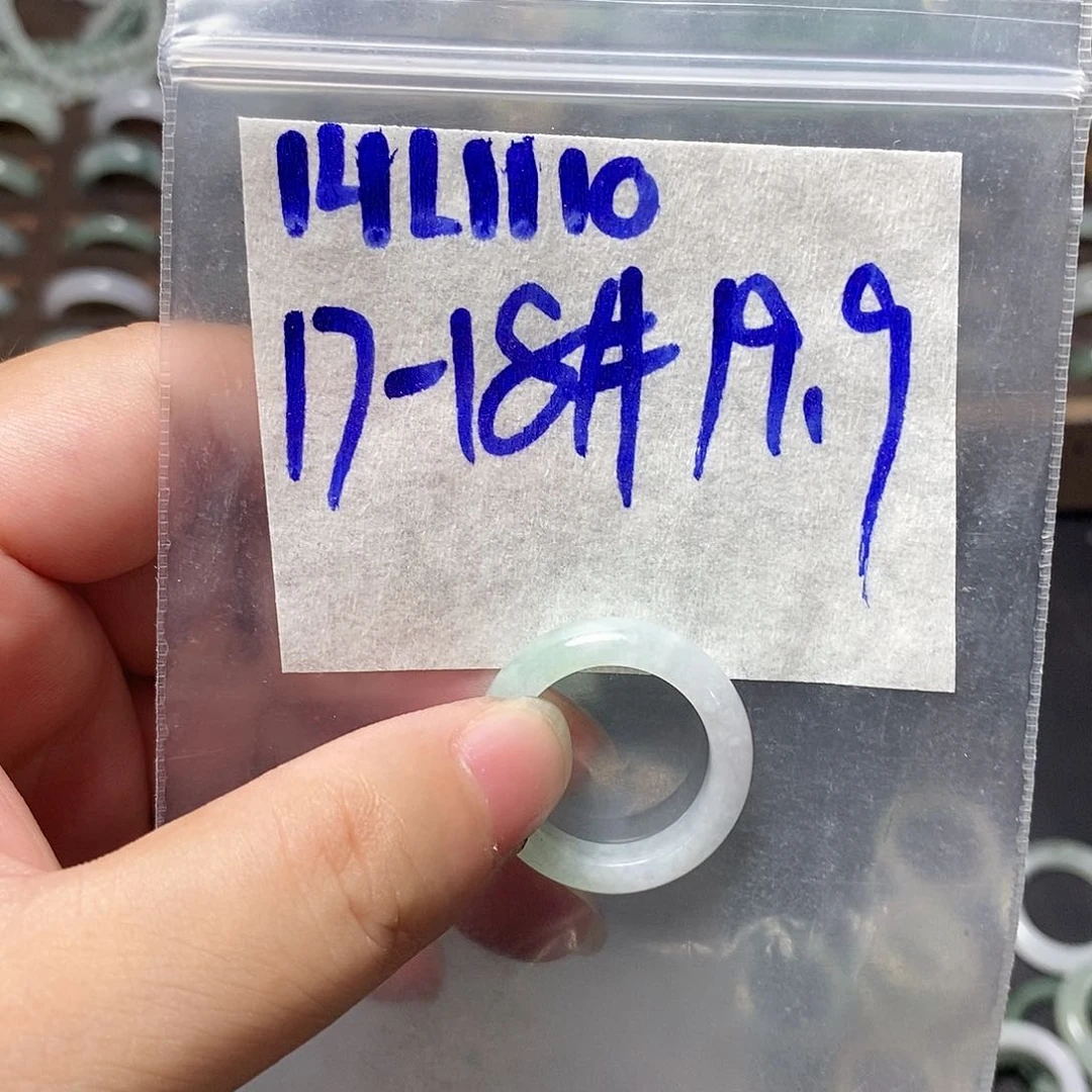 未镶嵌定制翡翠翡翠
