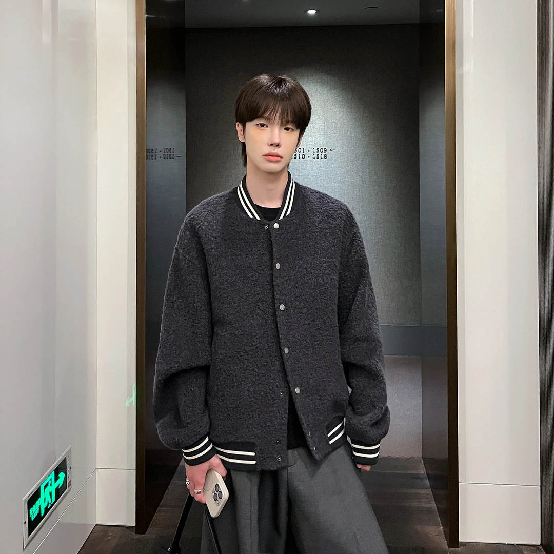 高林凡 对品质有追求的留学生都在感受的羊驼毛呢夹克棒球服外套