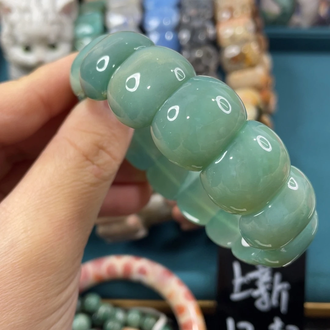 未镶嵌手镯硅化玉