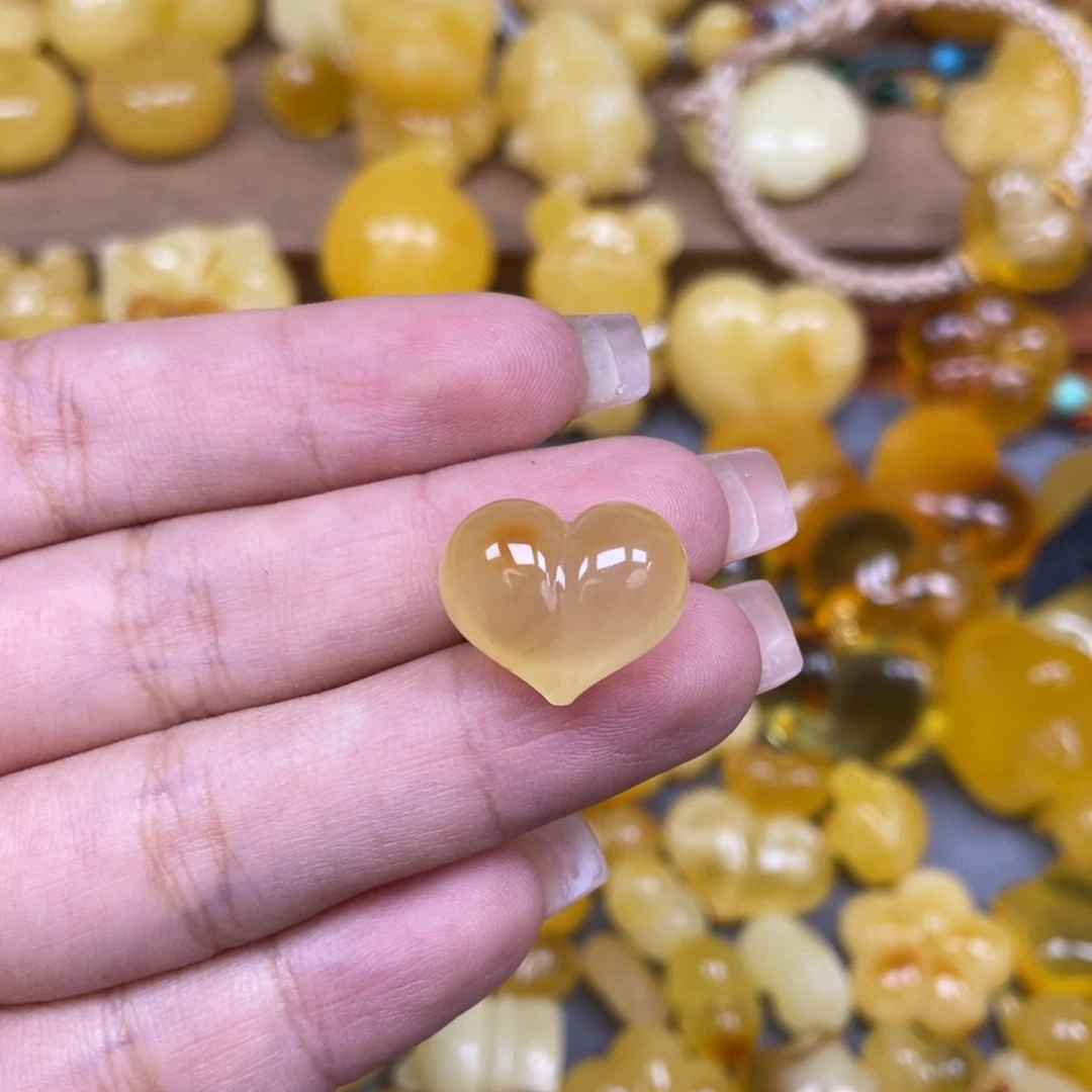 琥珀未镶嵌珠宝奇石